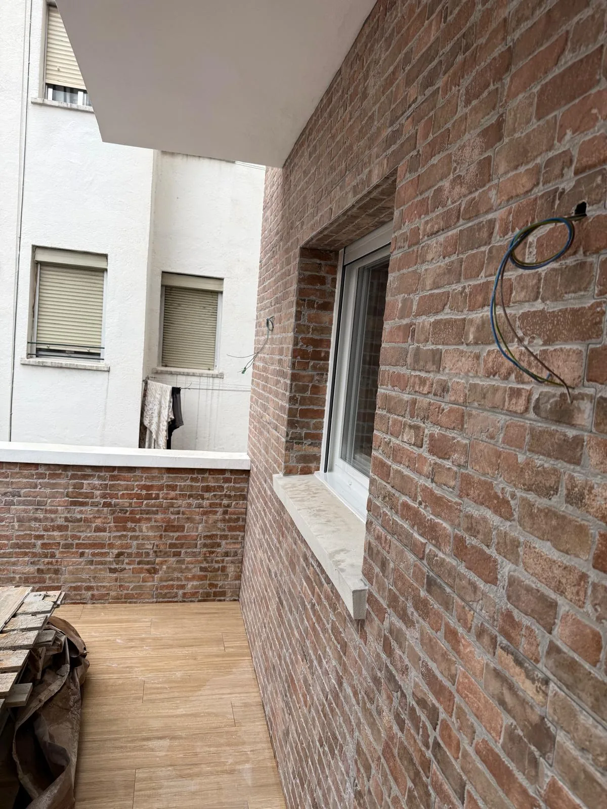 Reforma de terraza y acceso · vista 04
